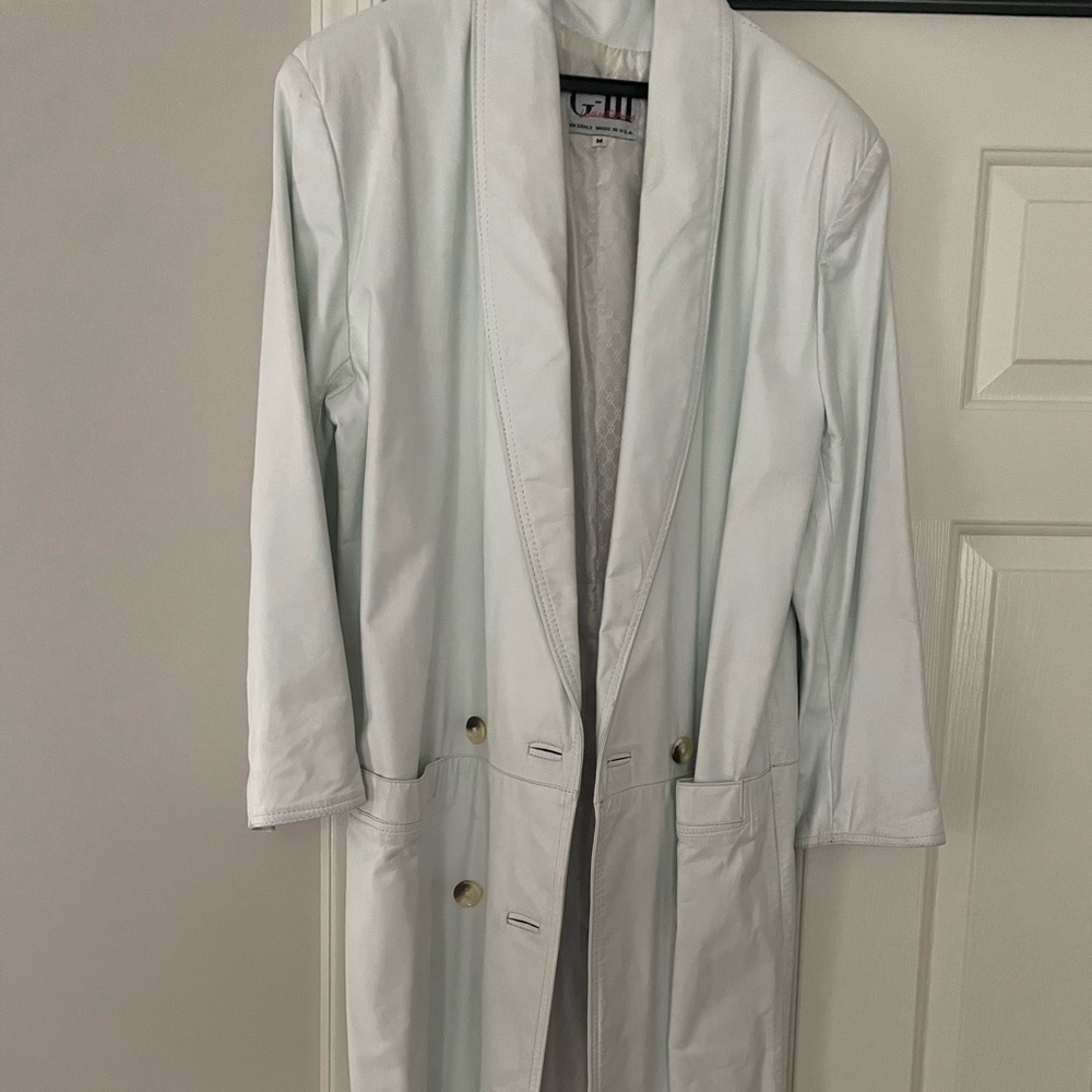 Nothing else like this on poshmark. Vintage 80’s genuine leather and WHITE!